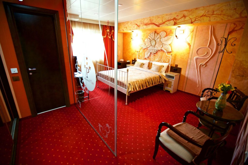 Grand Pier Hotel Old Town - 302