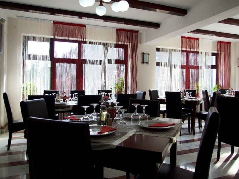 Piscul Negru Hotel - Transfagarasan - 975