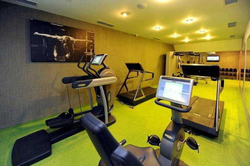 Plaza V Executive Hotel - 225