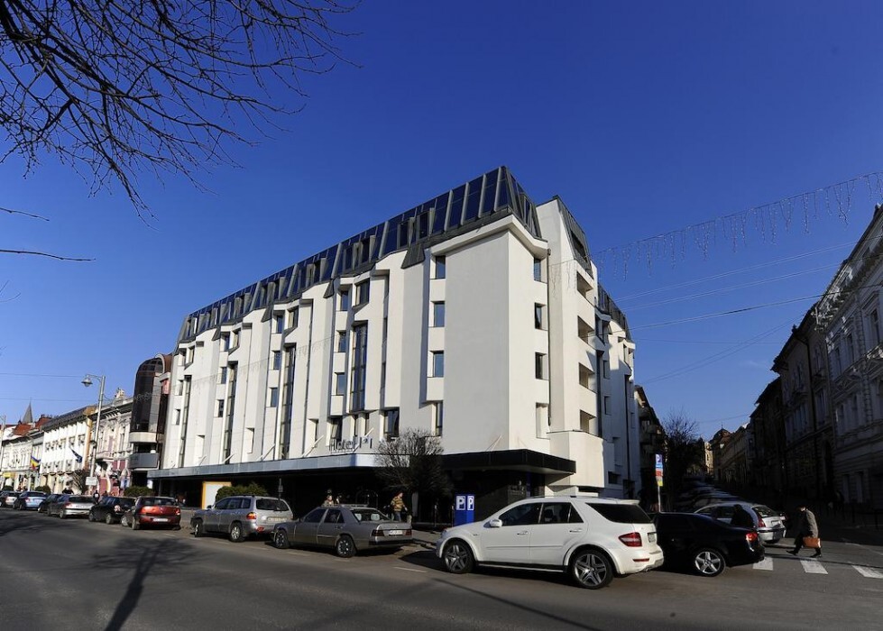 Plaza V Executive Hotel - 688
