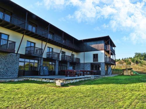 Potcoava Mountain Hideaway - 311
