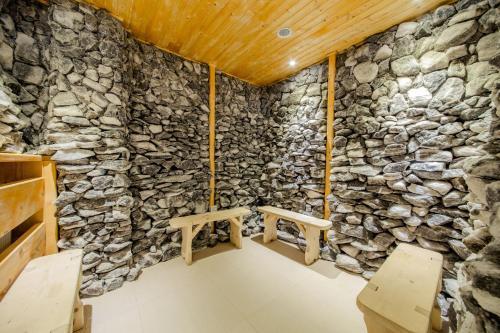 Potcoava Mountain Hideaway - 837