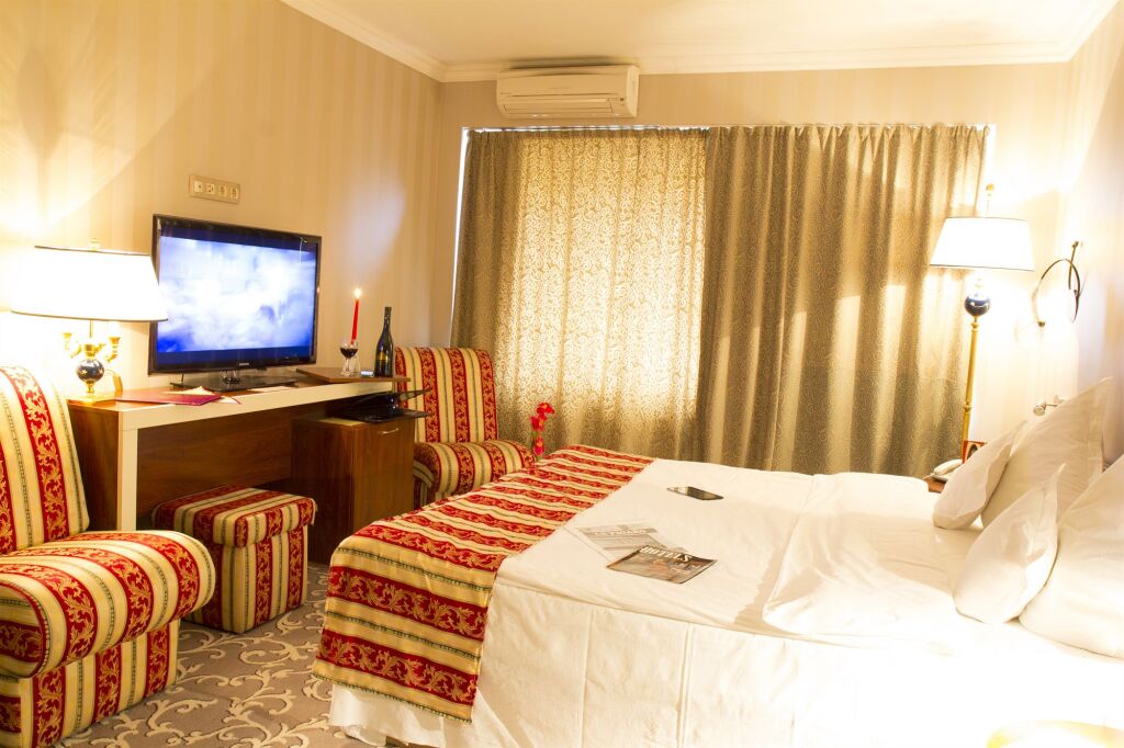 Prahova Plaza Hotel - 13