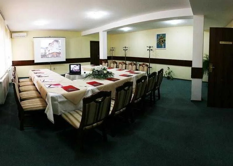 Premier Hotel - 992