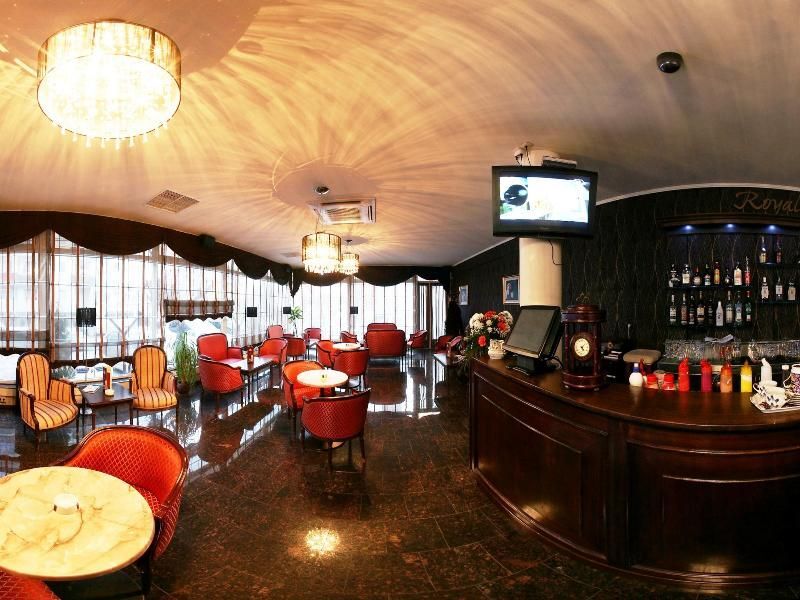 Premier Hotel - 587