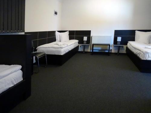 Prince Hotel - 276