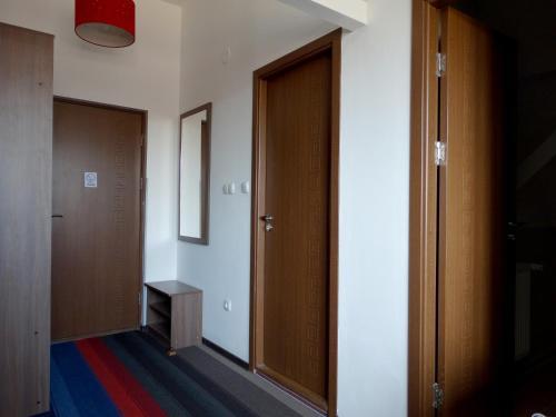 Prince Hotel - 757