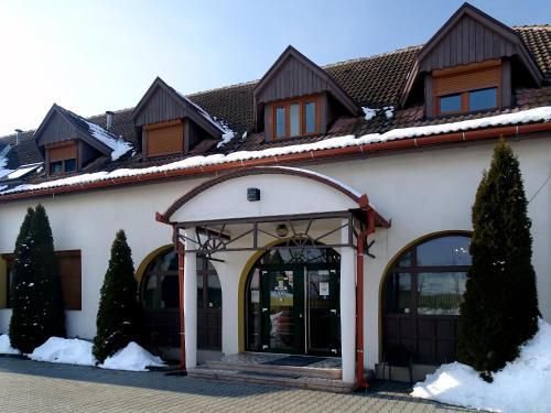 Prince Hotel - 870