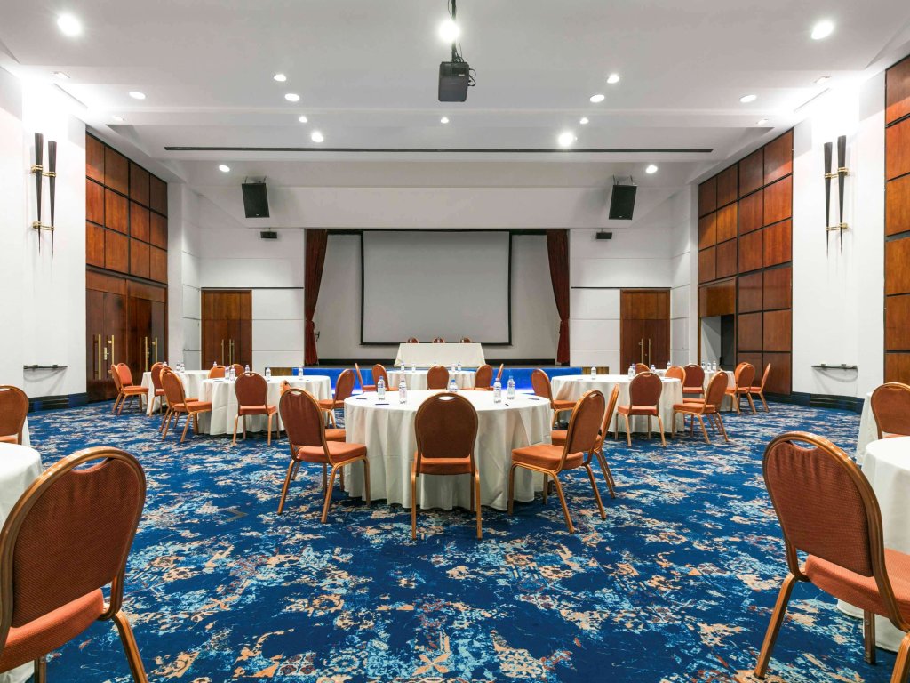 Pullman Bucharest World Trade Center Hotel - 589