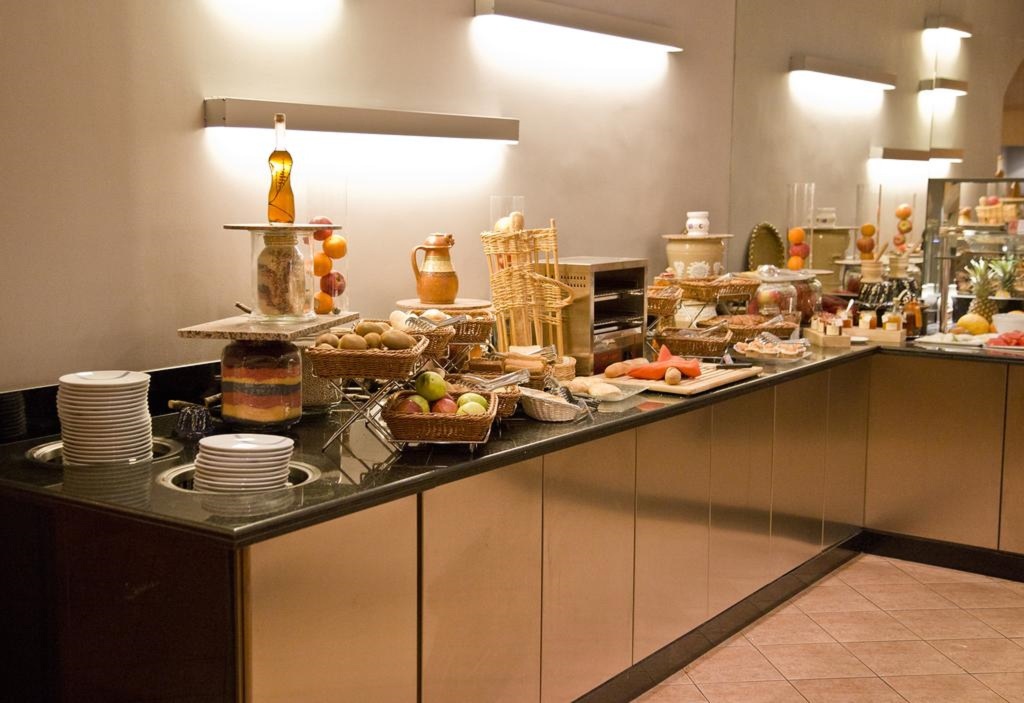 Pullman Bucharest World Trade Center Hotel - 350