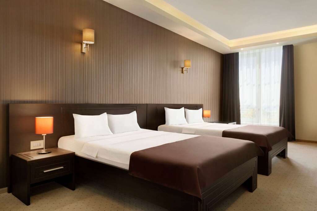 Ramada by Wyndham Constanta - 928