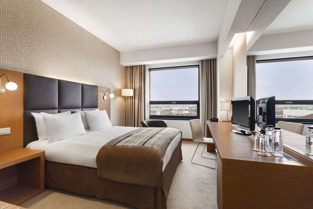 Ramada by Wyndham Oradea - 803