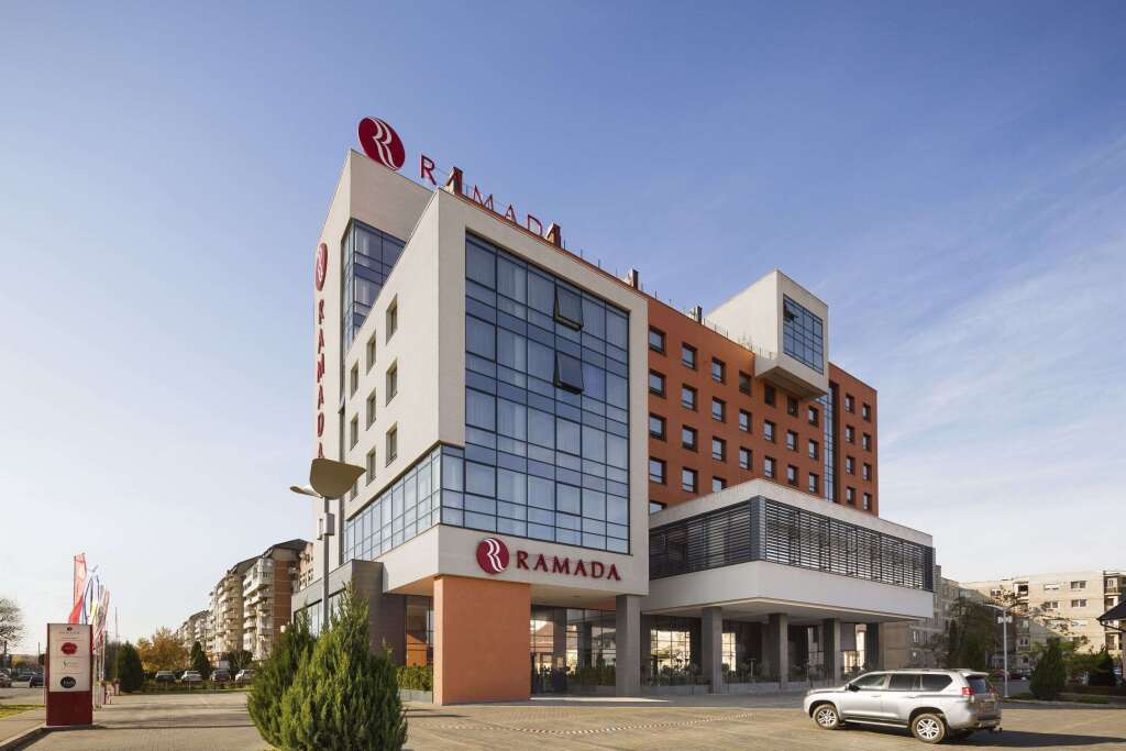 Ramada by Wyndham Oradea - 896