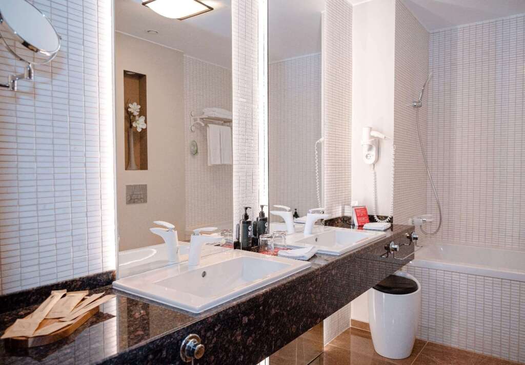 Ramada Plaza by Wyndham Craiova - 577