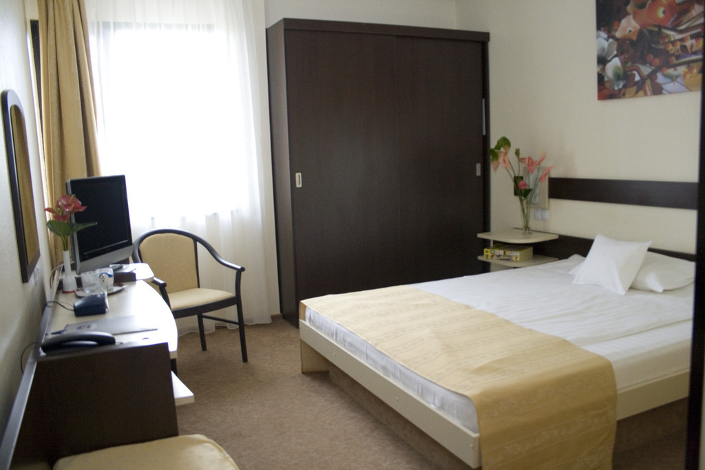 Hotel Rapsodia City Center - 557