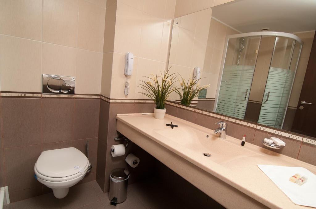 Hotel Rapsodia City Center - 422