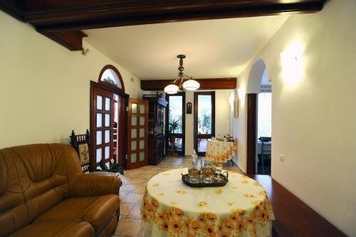 Rapsodia Pension - 347
