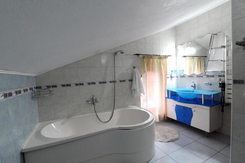 Rapsodia Pension - 752