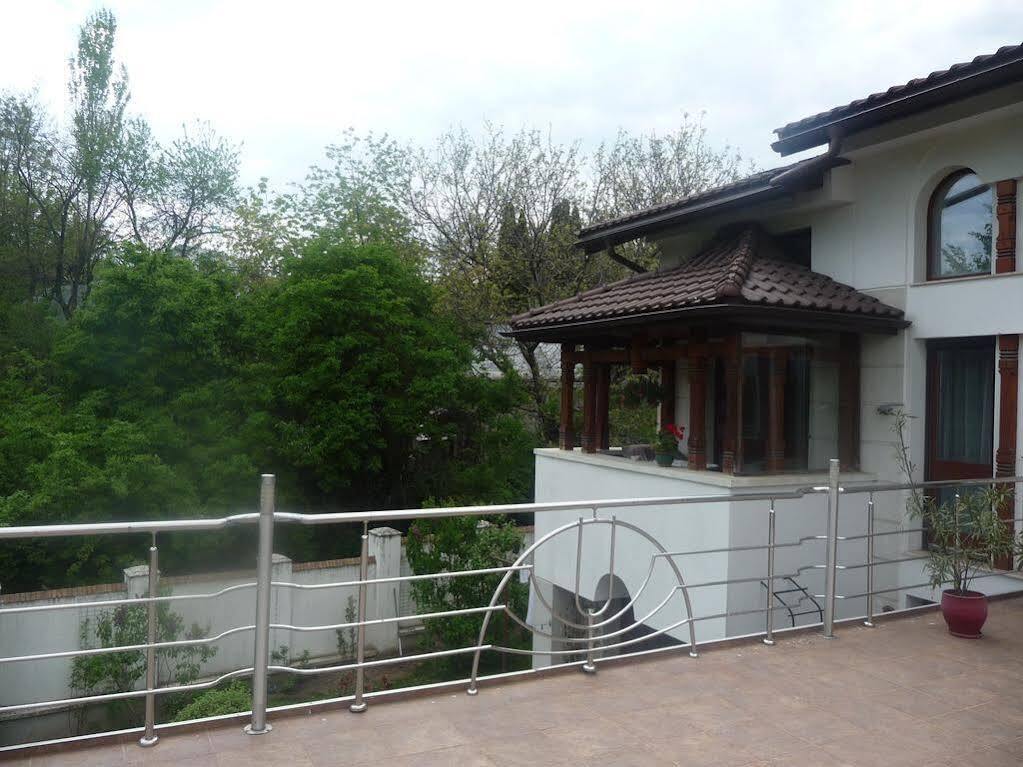 Rapsodia Pension - 949
