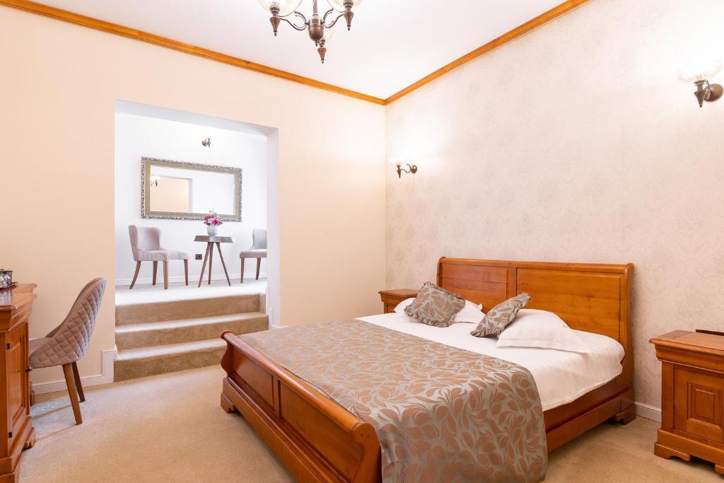 RED CONFORT HOTEL Boutique - 566
