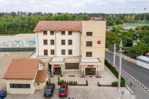 RED CONFORT HOTEL Boutique - 689