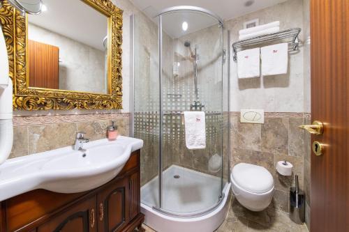 RED CONFORT HOTEL Boutique - 74