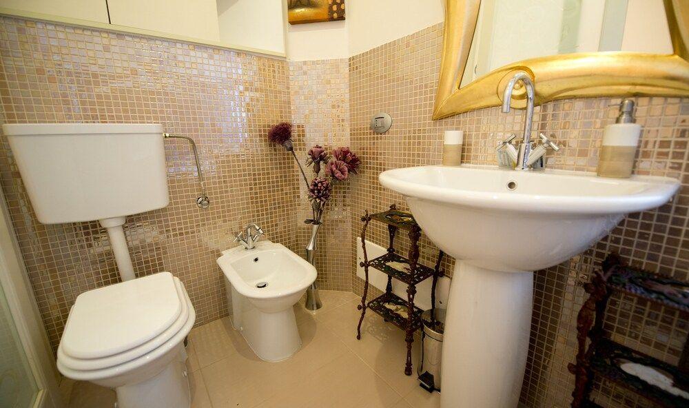 Red Hotel Downtown Unirii - 295