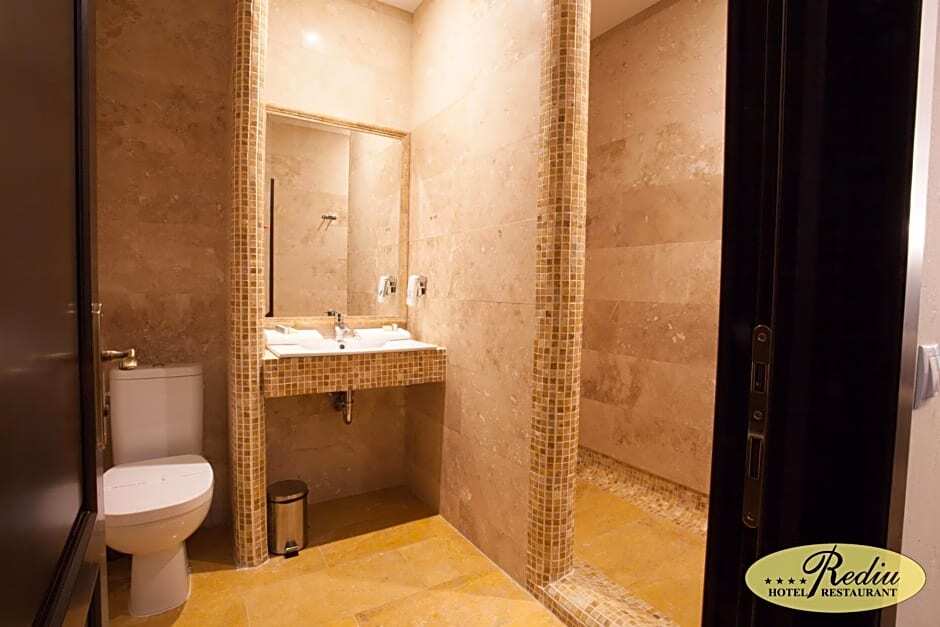 Rediu Hotel & Restaurant - 220