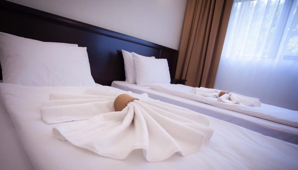 Rediu Hotel & Restaurant - 787
