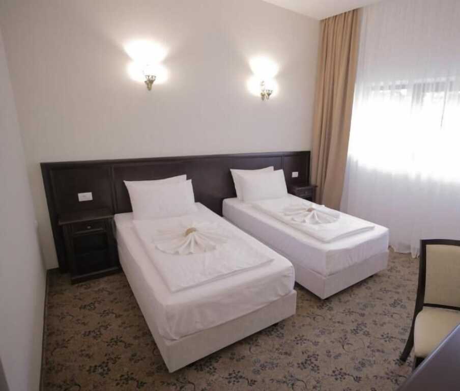 Rediu Hotel & Restaurant - 859