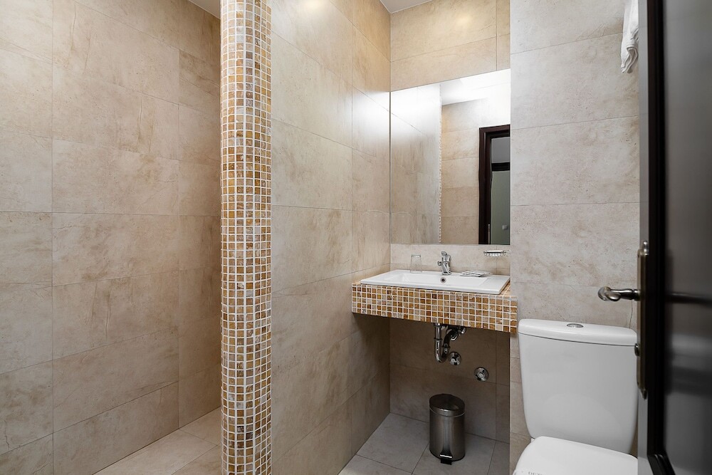 Rediu Hotel & Restaurant - 228