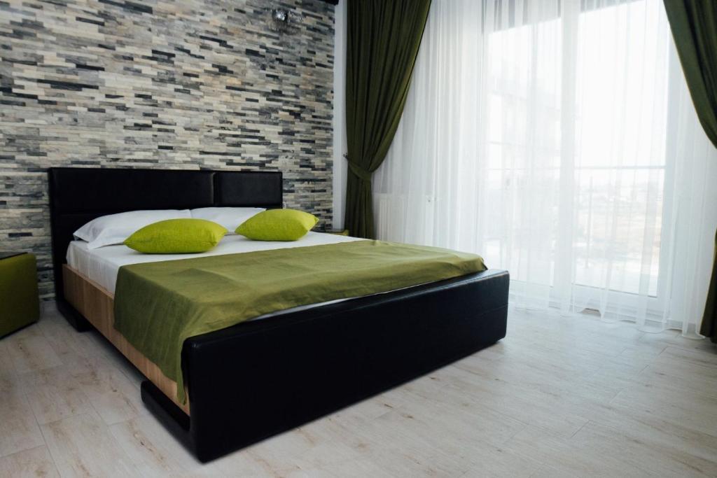 Regim Hotelier Astoria 2 - 215