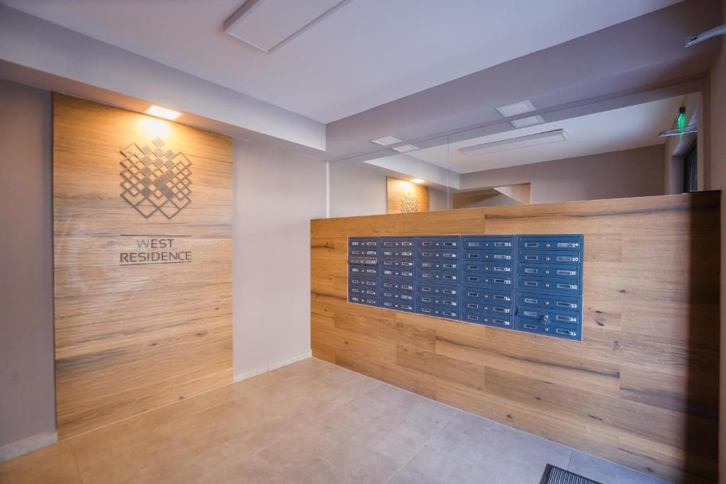 Retreat to a Stylish Home at West Residence - 181