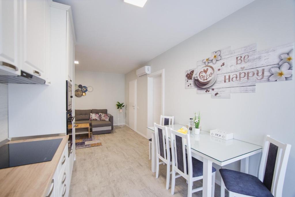 Retreat to a Stylish Home at West Residence - 813