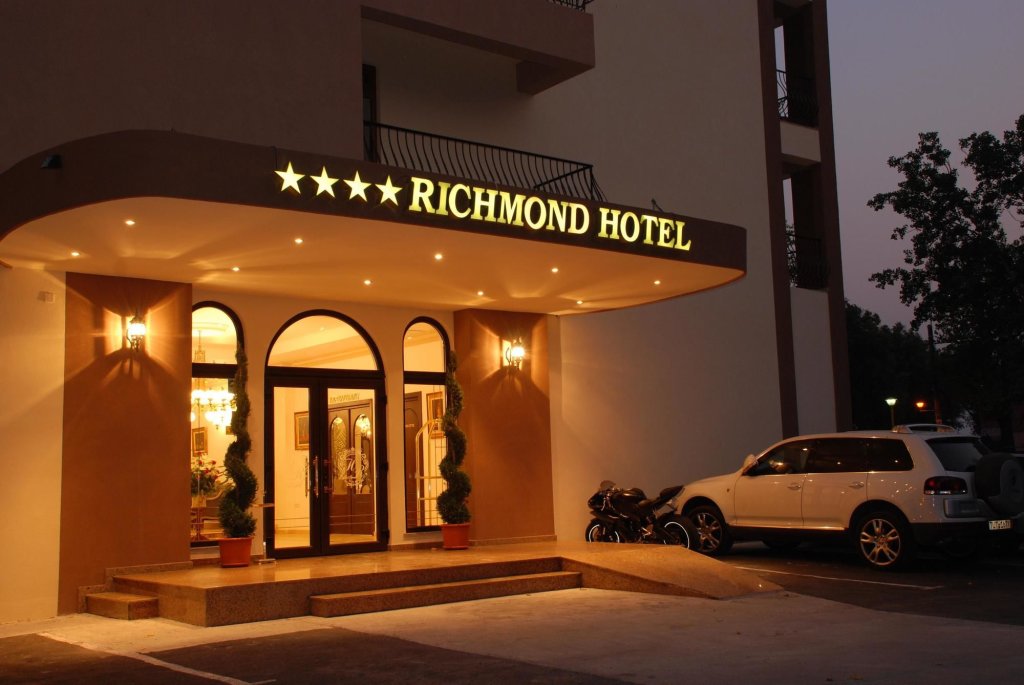 Richmond Hotel - 344