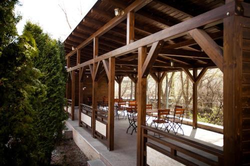 Roata Faget Inn - 946