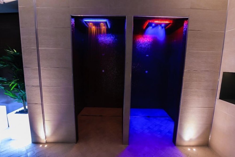 Hotel Roman By Dumbrava Business Resort - 331