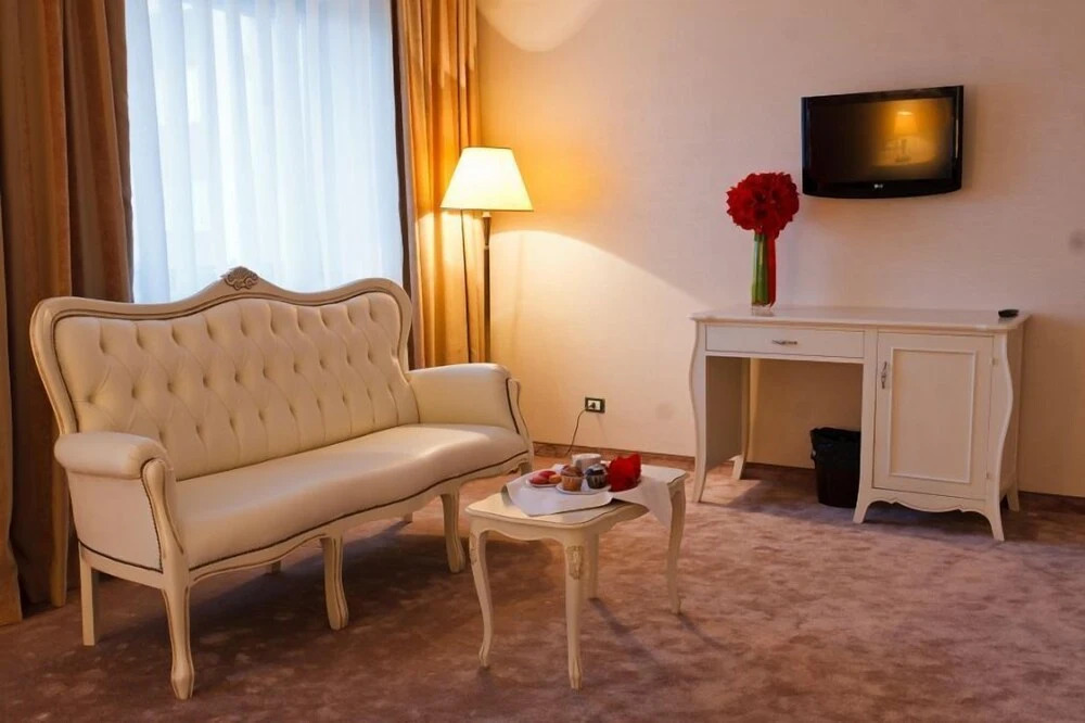 Hotel Roman By Dumbrava Business Resort - 392