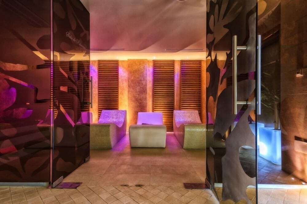 Hotel Roman By Dumbrava Business Resort - 254