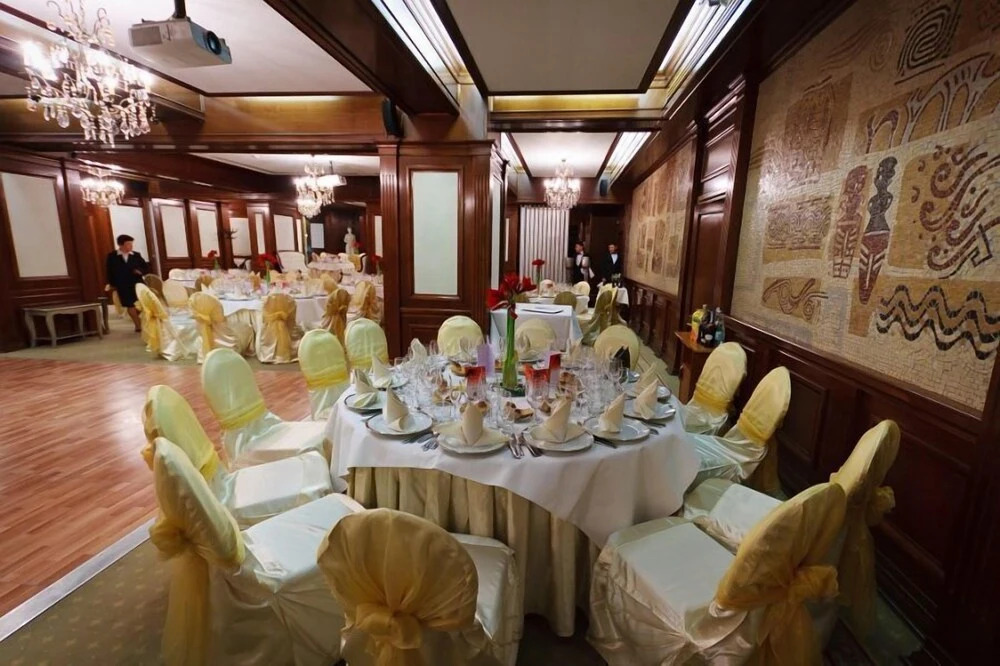Hotel Roman By Dumbrava Business Resort - 674