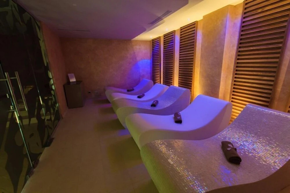 Hotel Roman By Dumbrava Business Resort - 757