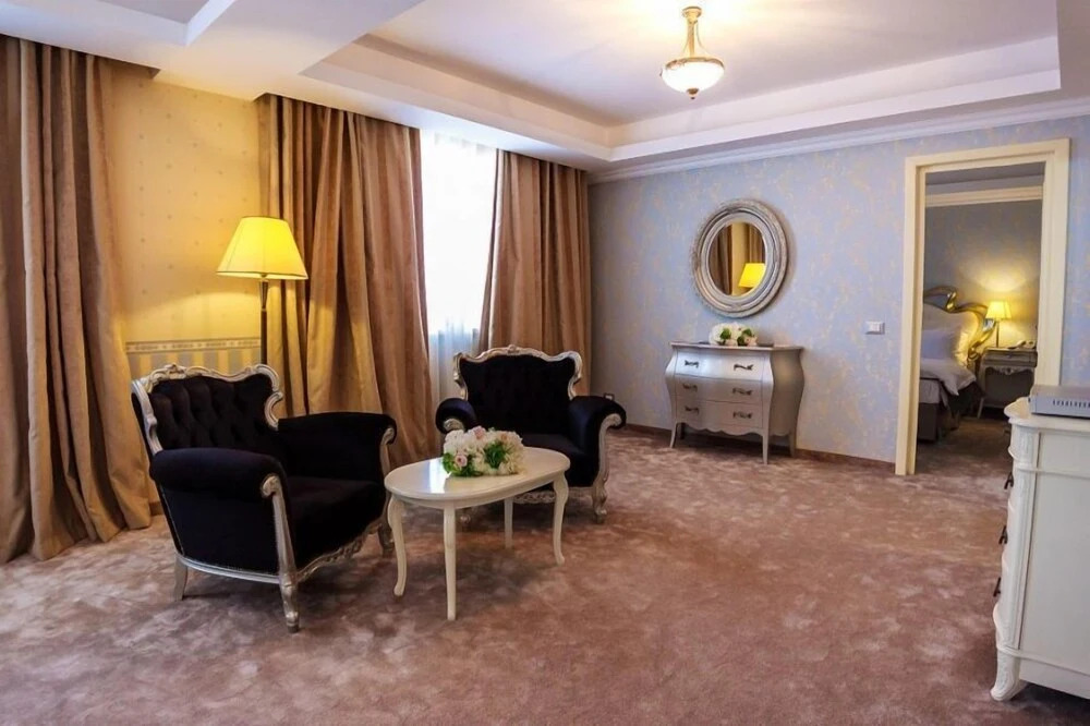 Hotel Roman By Dumbrava Business Resort - 364