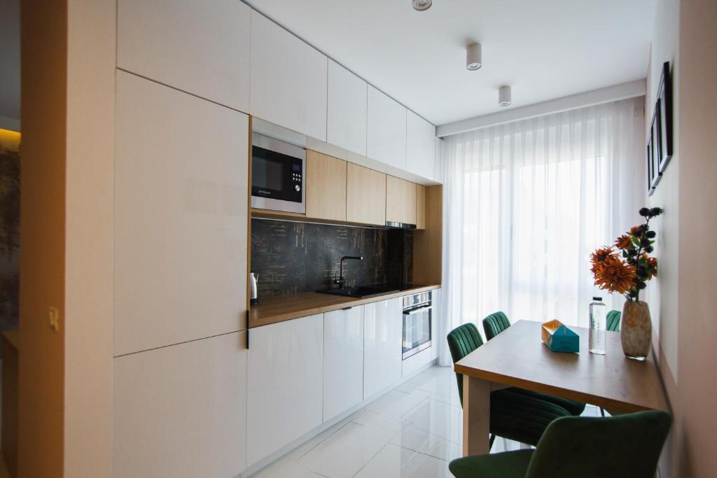 Romantic getaway at West Residence - 410
