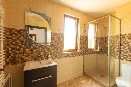 Rosiem House - 264