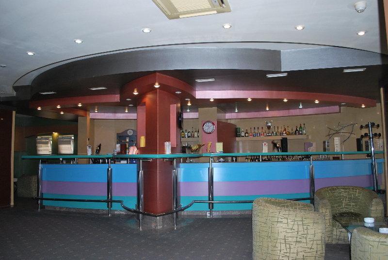 Hotel New Royal - 987