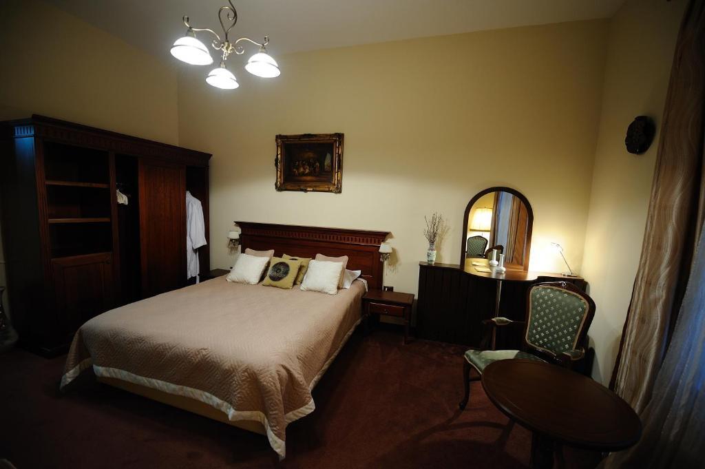 Royal Hotel Craiova - 940