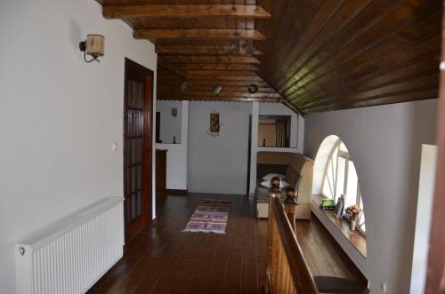 Rustic Argesean - 549