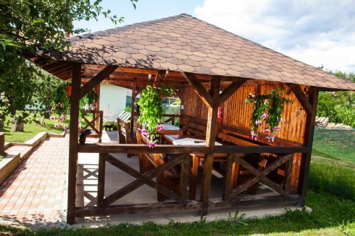 Rustic Argesean - 285