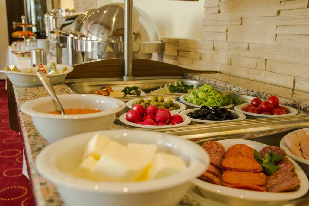Salis Hotel and Medical Spa - 907