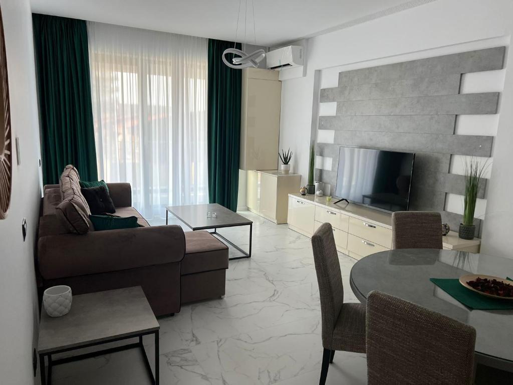 SEA ON Sunrise Apartment - 626